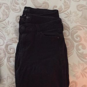2 pairs stretch pants